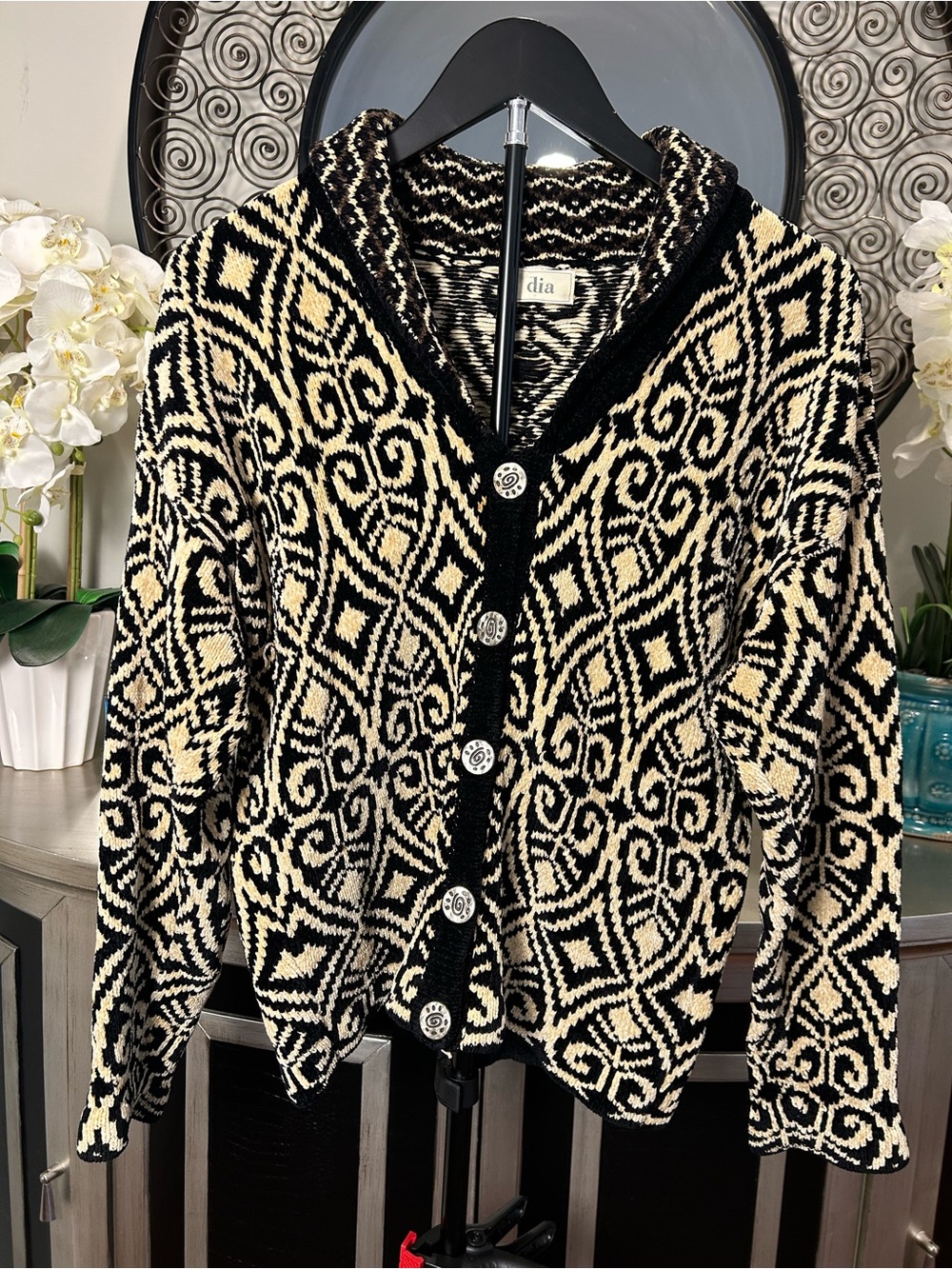 Dia North of Boston Black & Cream Geometric Hooded Button Cardigan